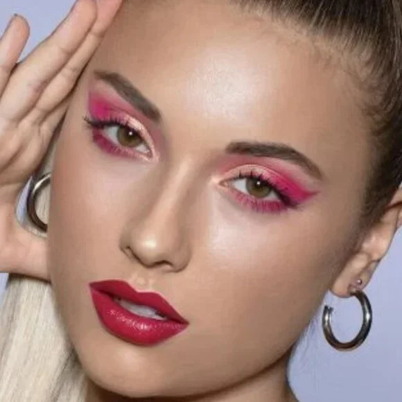 Modelrock ✦ Graffiti Lip Paint Red Glossy Full‑Coverage ✦ Vegan Longwear 10mL - Picture 4 of 4